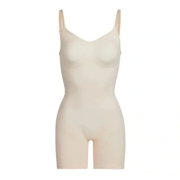 NEW SKIMS SCULPTING BODYSUIT MID THIGH B402 - Picture 1 of 7